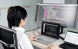 安顺 api php源码,下载的php源码怎么运行呢？